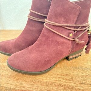 Sorrel  Suede Ankle Boots - Burgundy